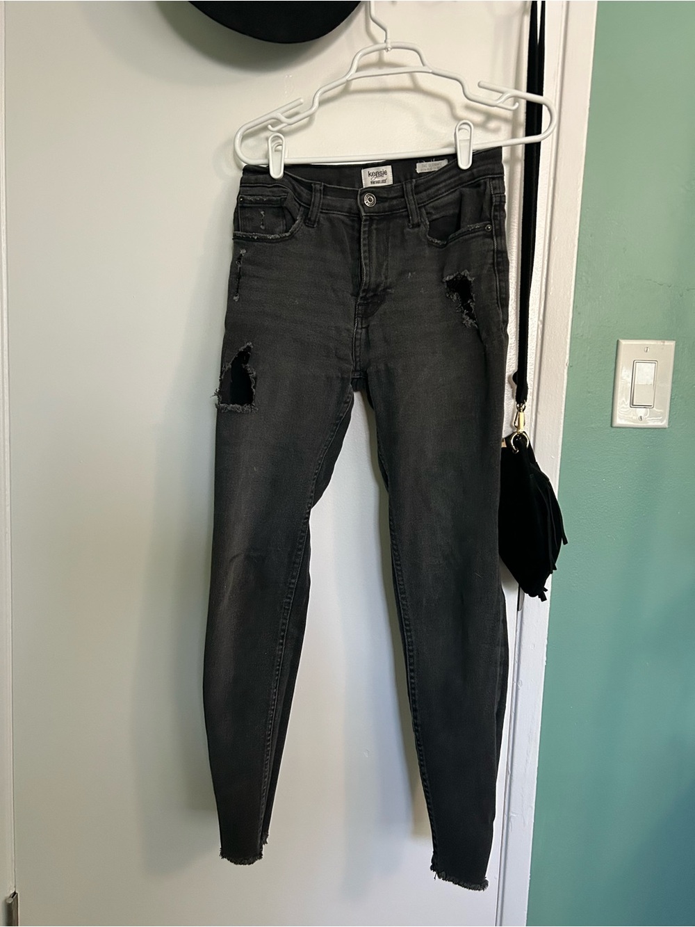 Kensie Black Distressed Skinny Jeans